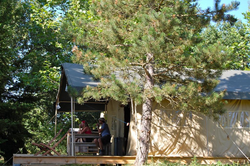 Le Mas D'En Haut Lussat Habitación foto