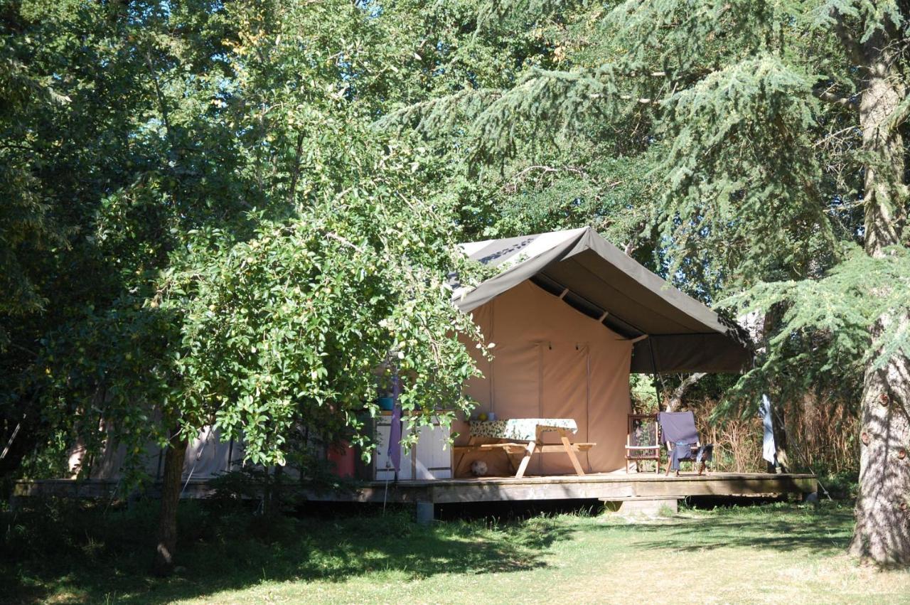 Le Mas D'En Haut Lussat Habitación foto